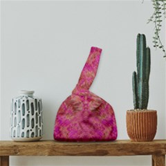 Tondo Symmetry Japanese Wrist Knot Bag