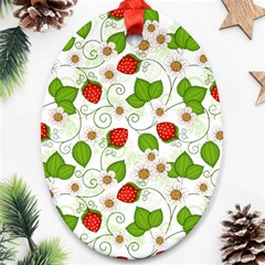 Strawberry Fruit Pattern Leaves Ornament (oval)